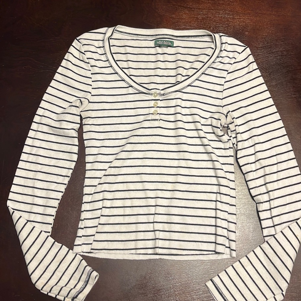 Stripped long sleeve cropped tee